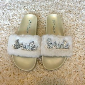 Betsy Johnson Bride Sandals Size 9 women’s